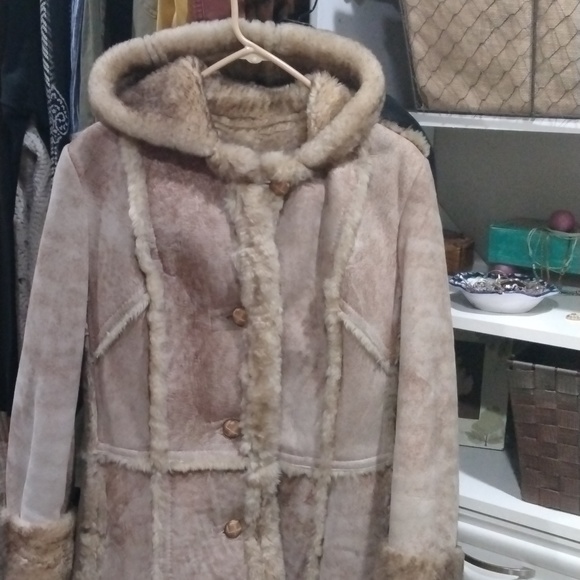 lawrence Jackets & Blazers - VINTAGE SHEARLING COAT